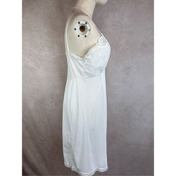 Vintage White Plus Size Slip Dress - Picture 7 of 12
